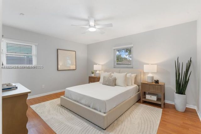 870 NE 35th St, Oakland Park, FL 33334