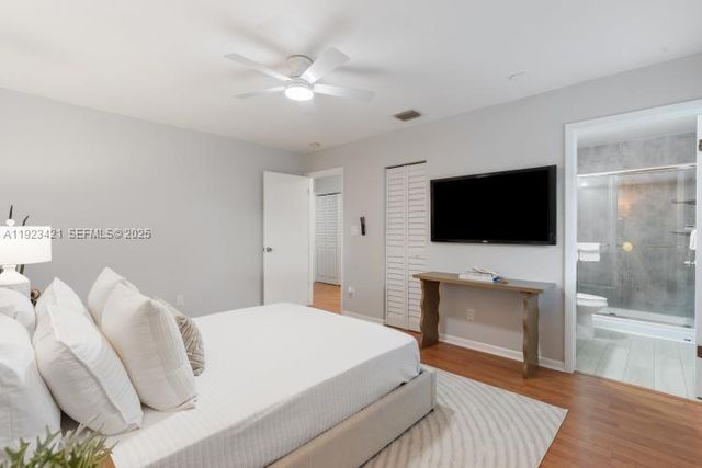 870 NE 35th St, Oakland Park, FL 33334