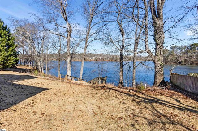 1754 Memorial Drive Extension, Greer, SC 29651