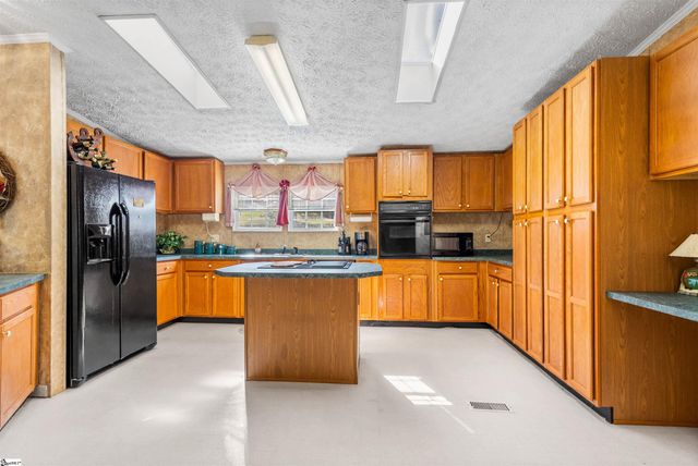 1754 Memorial Drive Extension, Greer, SC 29651