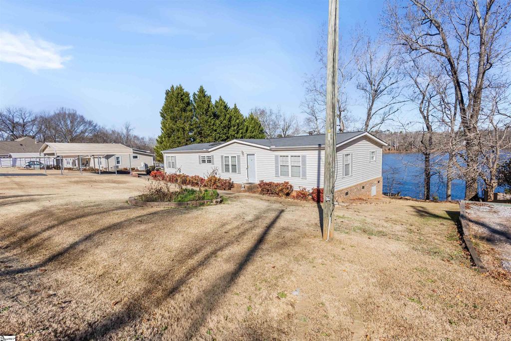 1754 Memorial Drive Extension, Greer, SC 29651