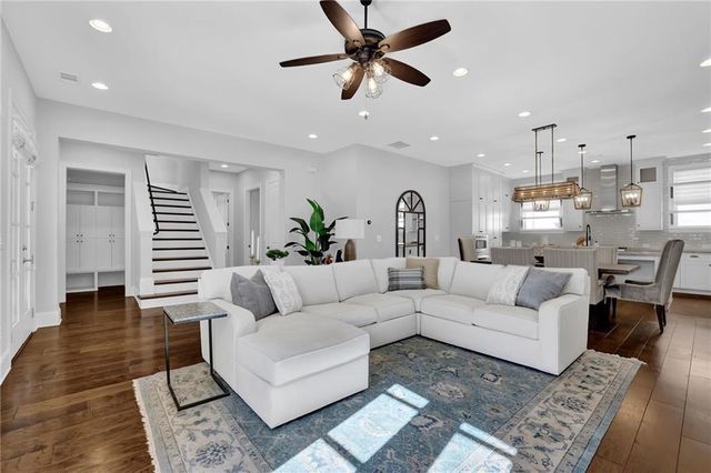 240 Clover Court, Roswell, GA 30075