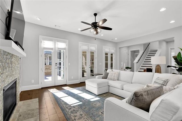 240 Clover Court, Roswell, GA 30075