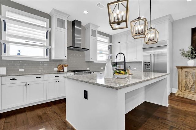 240 Clover Court, Roswell, GA 30075