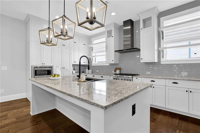 240 Clover Court, Roswell, GA 30075