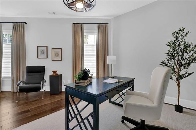 240 Clover Court, Roswell, GA 30075