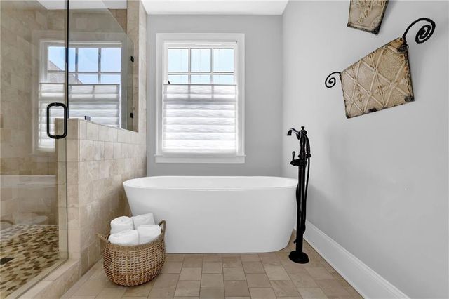 240 Clover Court, Roswell, GA 30075