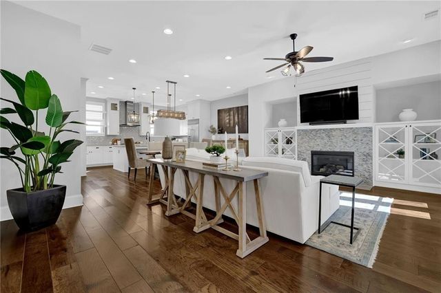 240 Clover Court, Roswell, GA 30075