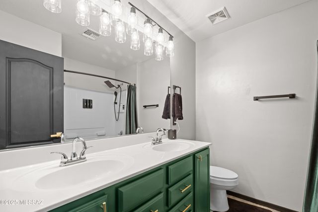 570 W Paseo Celestial, Sahuarita, AZ 85629