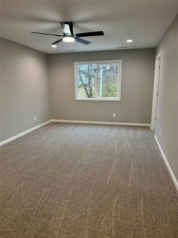 342 E Pleasant View Drive, Des Moines, IA 50315