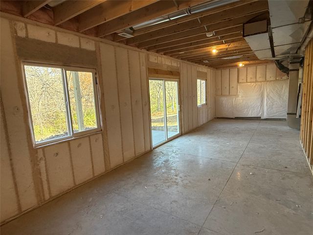 342 E Pleasant View Drive, Des Moines, IA 50315