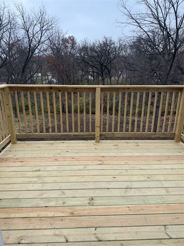 342 E Pleasant View Drive, Des Moines, IA 50315