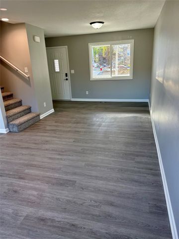 342 E Pleasant View Drive, Des Moines, IA 50315