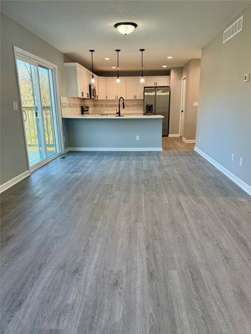 342 E Pleasant View Drive, Des Moines, IA 50315