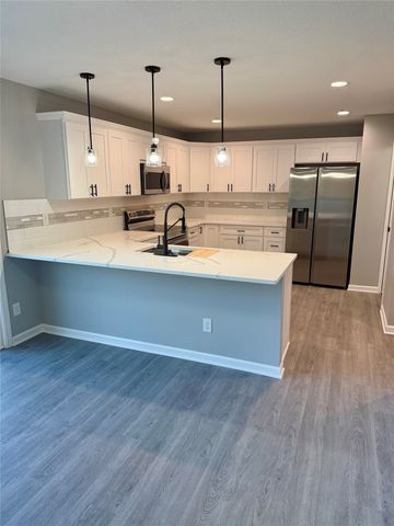 342 E Pleasant View Drive, Des Moines, IA 50315