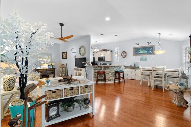 1608 Hack Ct., Surfside Beach, SC 29575