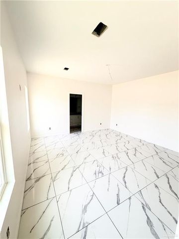 2107 E La Pointe Avenue, Alton, TX 78573