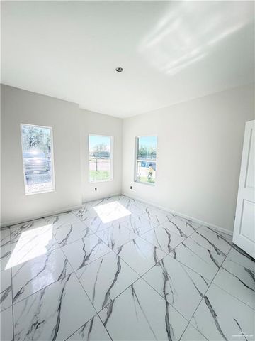 2107 E La Pointe Avenue, Alton, TX 78573