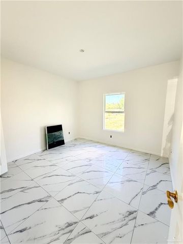 2107 E La Pointe Avenue, Alton, TX 78573