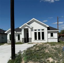 2107 E La Pointe Avenue, Alton, TX 78573