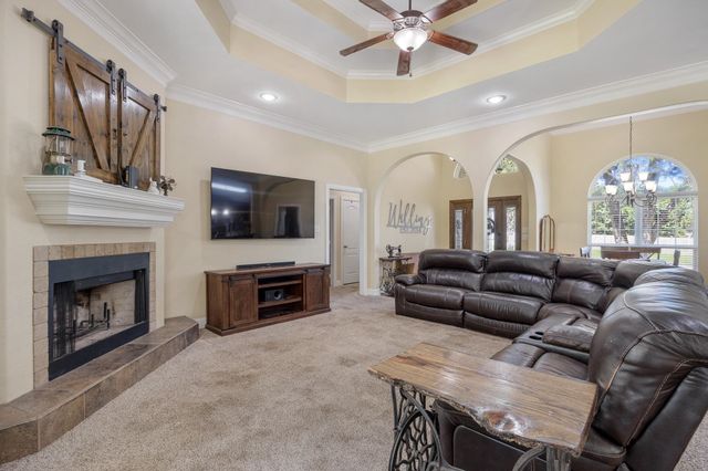 613 Kwando Ln, Bullard, TX 75757