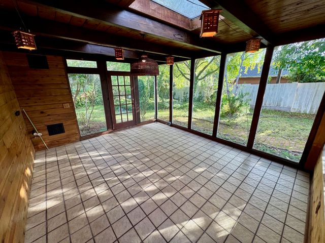 3657 H Street, Eureka, CA 95503