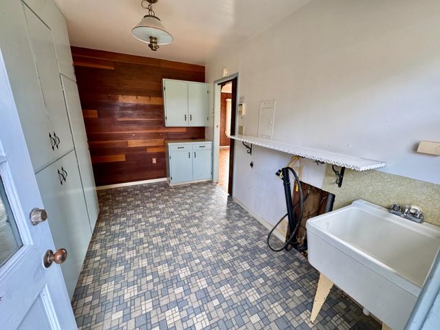 3657 H Street, Eureka, CA 95503