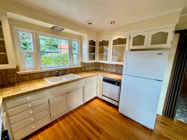 3657 H Street, Eureka, CA 95503