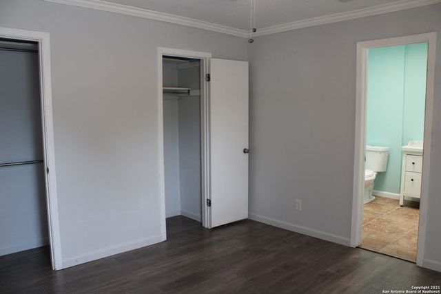 8110 SCOTTSHILL, San Antonio, TX 78209