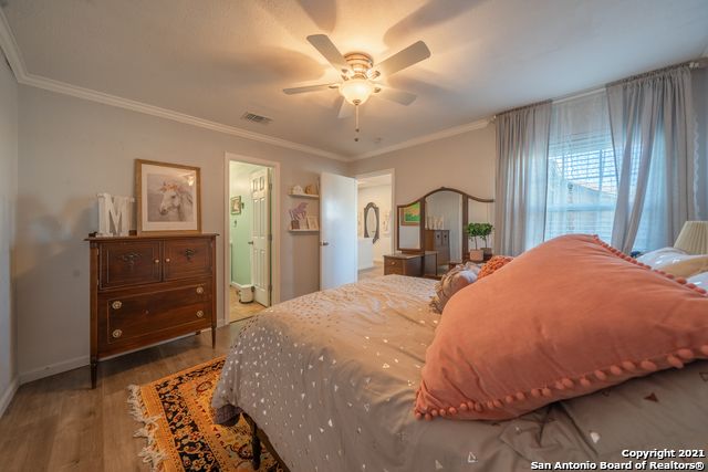 8110 SCOTTSHILL, San Antonio, TX 78209
