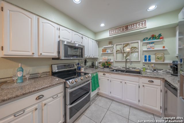 8110 SCOTTSHILL, San Antonio, TX 78209