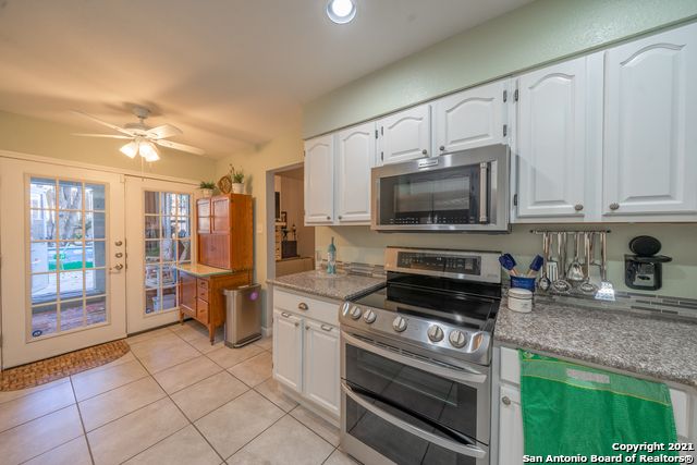 8110 SCOTTSHILL, San Antonio, TX 78209