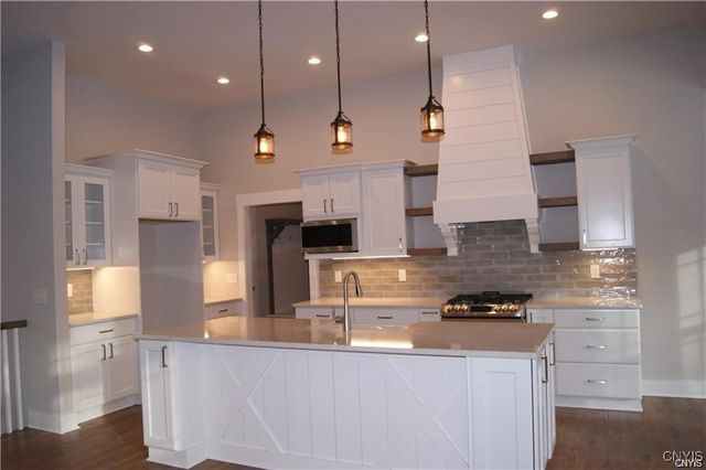 3R North Hayes Road, Lysander, NY 13027