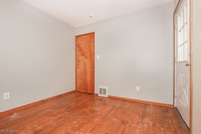 15305 Rockside Road, Maple Heights, OH 44137