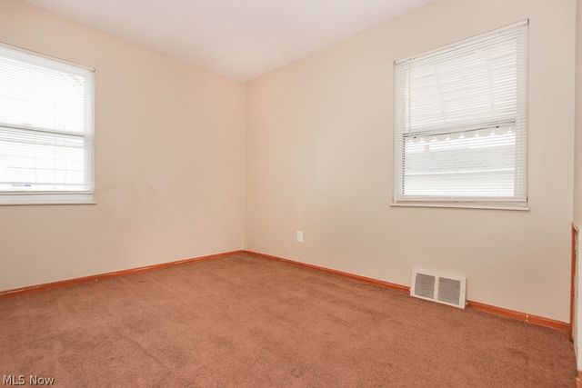 15305 Rockside Road, Maple Heights, OH 44137