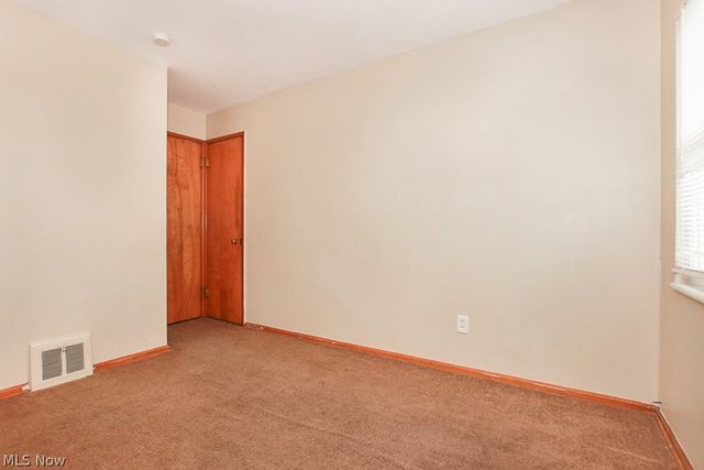 15305 Rockside Road, Maple Heights, OH 44137