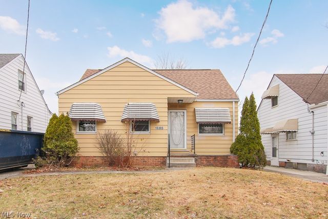 15305 Rockside Road, Maple Heights, OH 44137