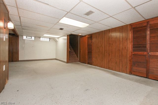 15305 Rockside Road, Maple Heights, OH 44137