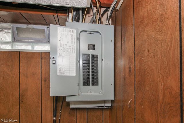 15305 Rockside Road, Maple Heights, OH 44137