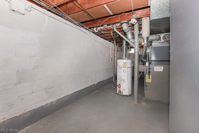 15305 Rockside Road, Maple Heights, OH 44137