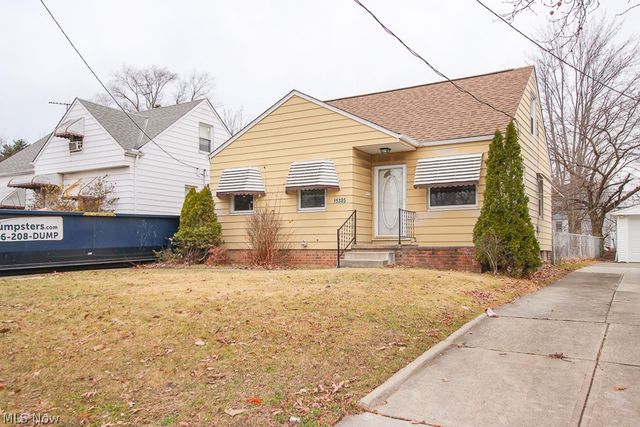 15305 Rockside Road, Maple Heights, OH 44137