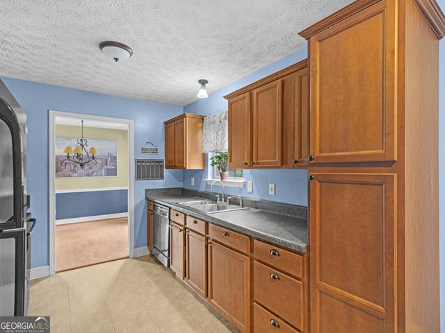 141 Royal Way, Mcdonough, GA 30252