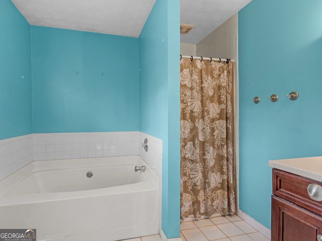 141 Royal Way, Mcdonough, GA 30252