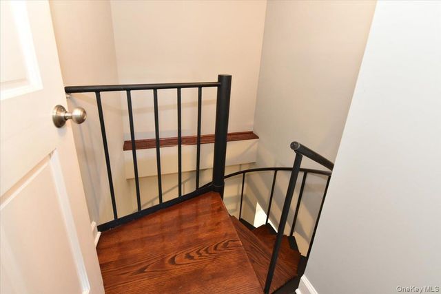 725 Miller Avenue 218, Freeport, NY 11520