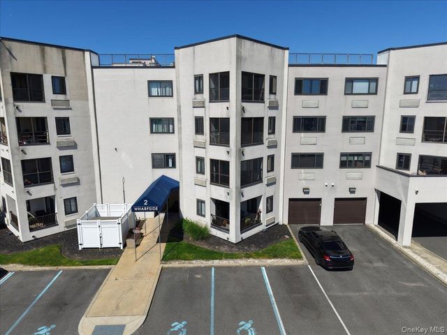 725 Miller Avenue 218, Freeport, NY 11520