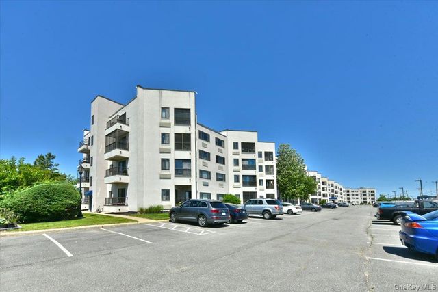 725 Miller Avenue 218, Freeport, NY 11520
