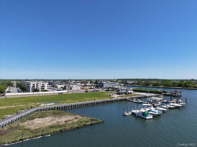 725 Miller Avenue 218, Freeport, NY 11520