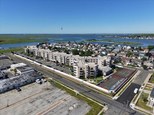 725 Miller Avenue 218, Freeport, NY 11520