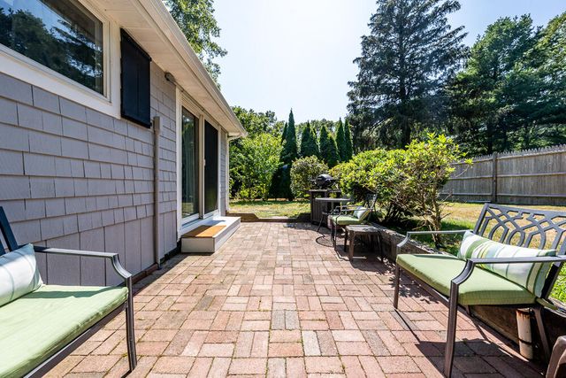 20 Hi-Ona Hill Road, Centerville, MA 02632