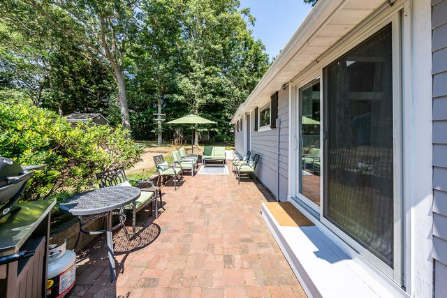 20 Hi-Ona Hill Road, Centerville, MA 02632